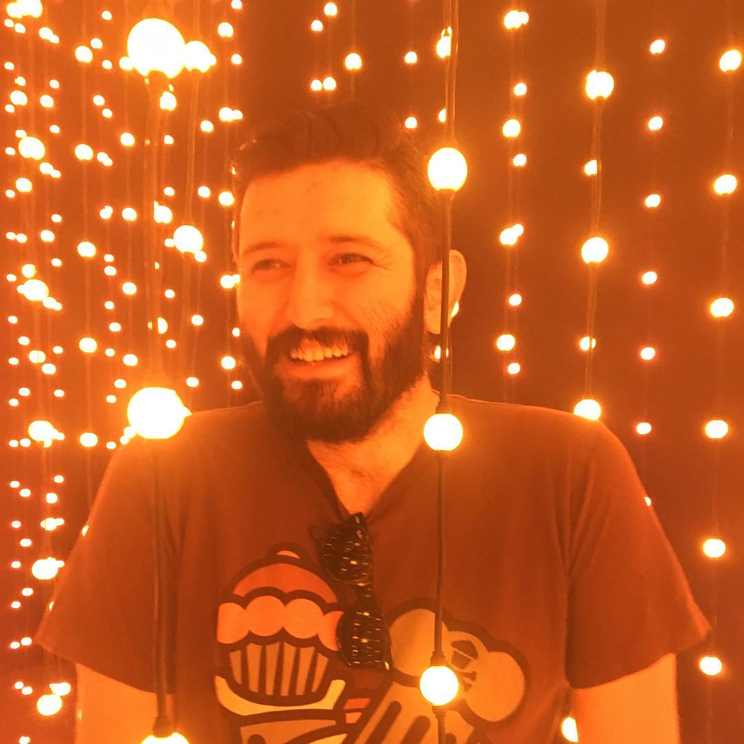 Que cute. The art installation was beautiful and I recommend checking it out.